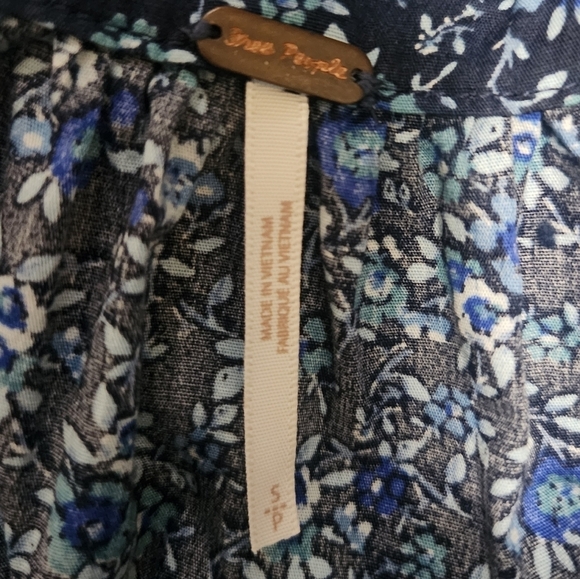 EUC FREE PEOPLE BLUE DITSY FLORAL PETUNIA MINI DRESS SIZE SMALL - Picture 9 of 12